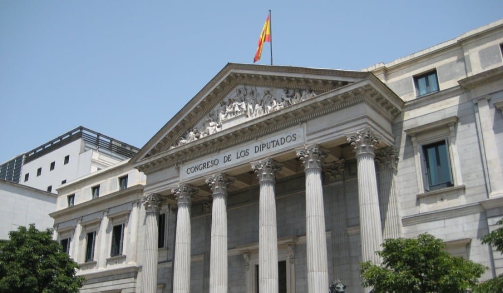 Espanha pode punir com prisão pastores que fizerem “terapias de conversão”