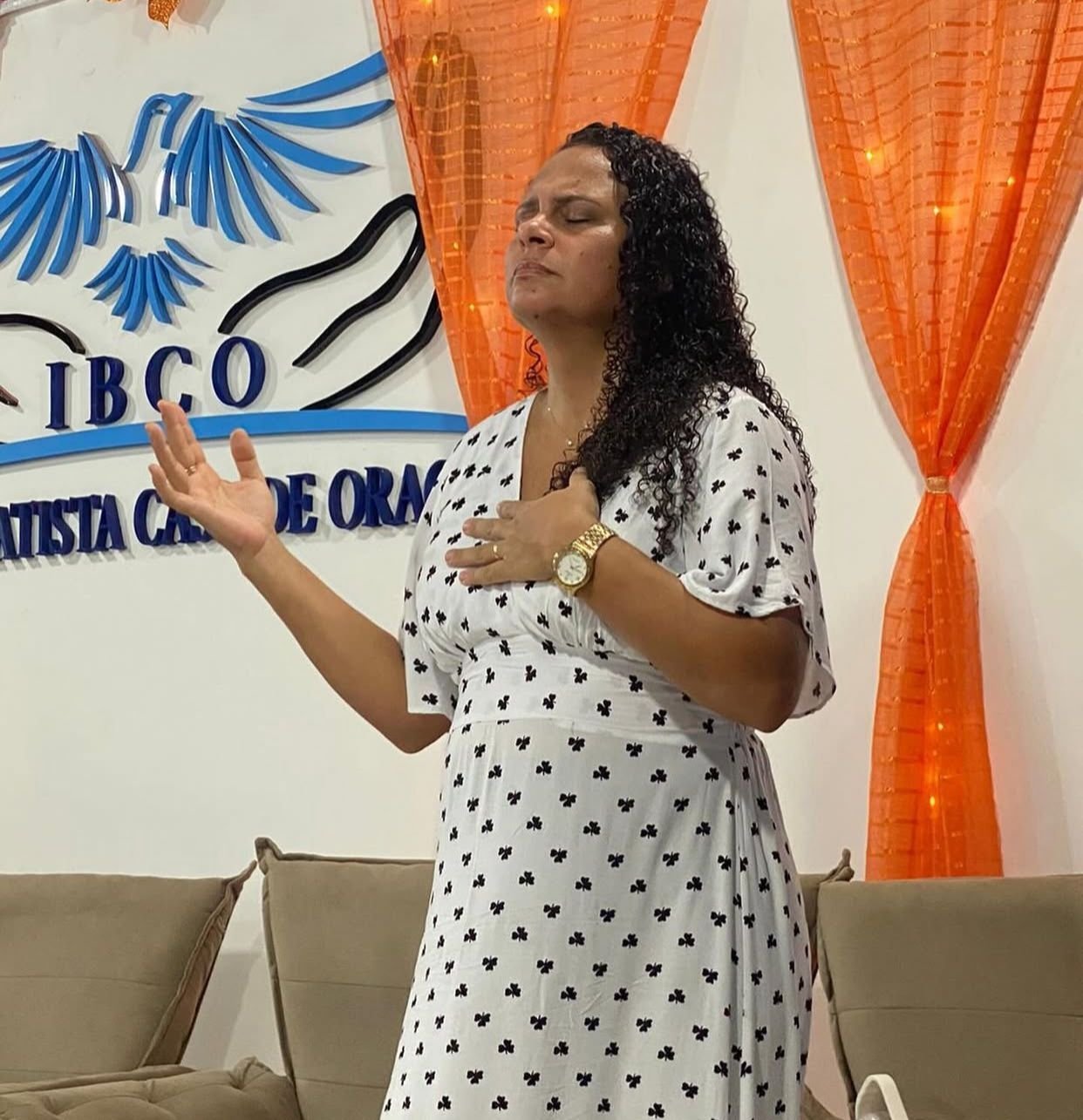 Pastora baleada na cabeça sai da UTI: “O milagre está sendo gerado”