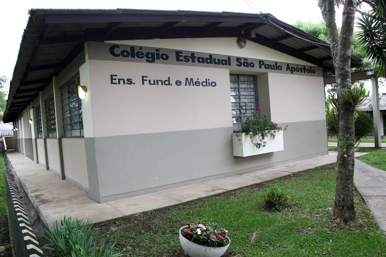 Escola proíbe aluno de evangelizar colegas no intervalo: “Violação da liberdade religiosa”