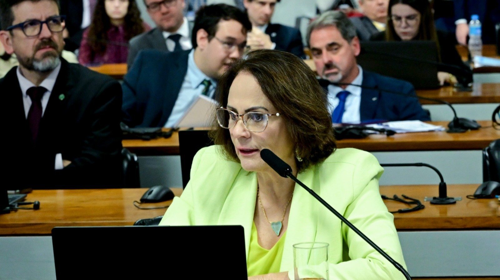 Comissão do Senado aprova projeto de lei que proíbe aborto após 22ª semana de gestação