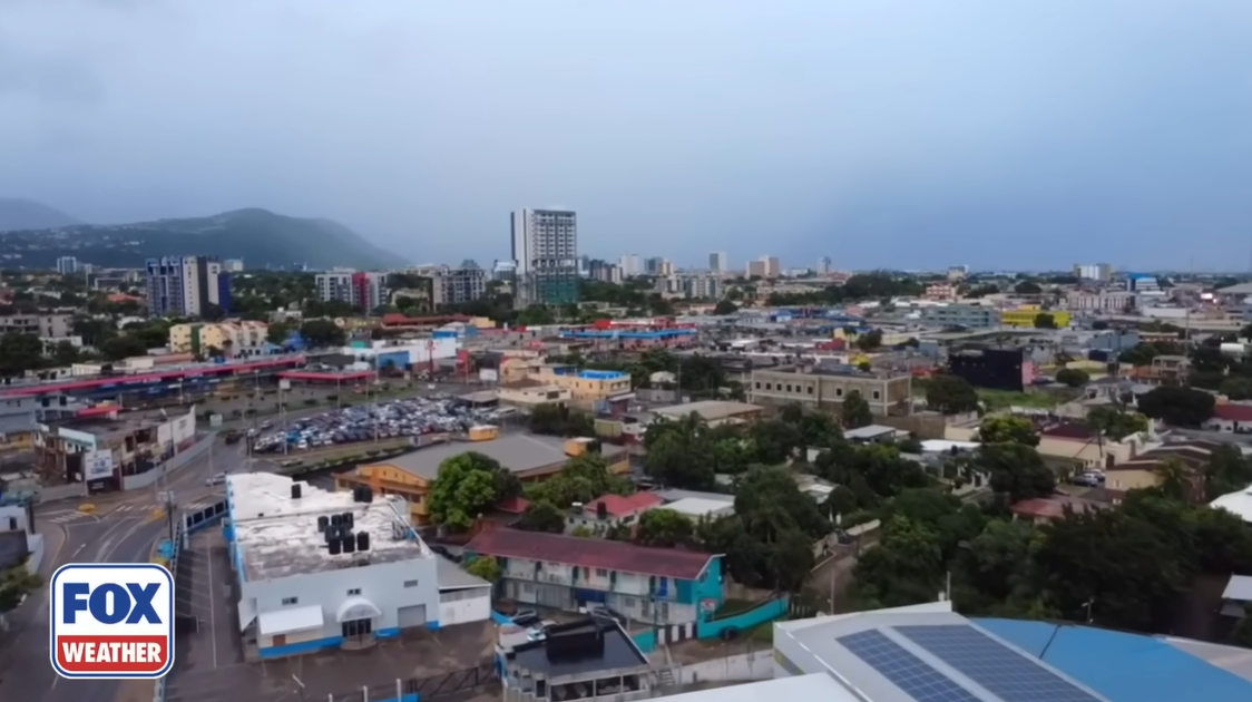 Furacão considerado ‘tempestade do século’ ameaça Jamaica e cristãos pedem orações