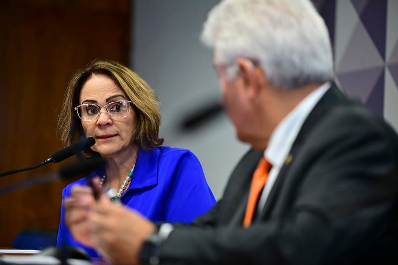 Damares Alves pede ação do Itamaraty diante de perseguição brutal a cristãos na Nigéria