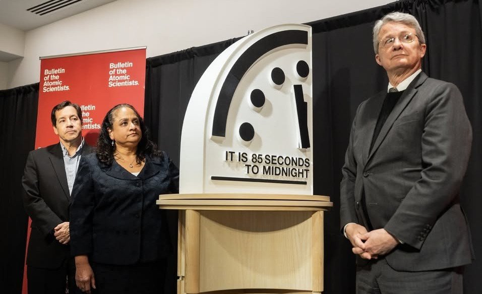 Relógio do Juízo Final chega ao ponto mais crítico, com IA entre os novos riscos