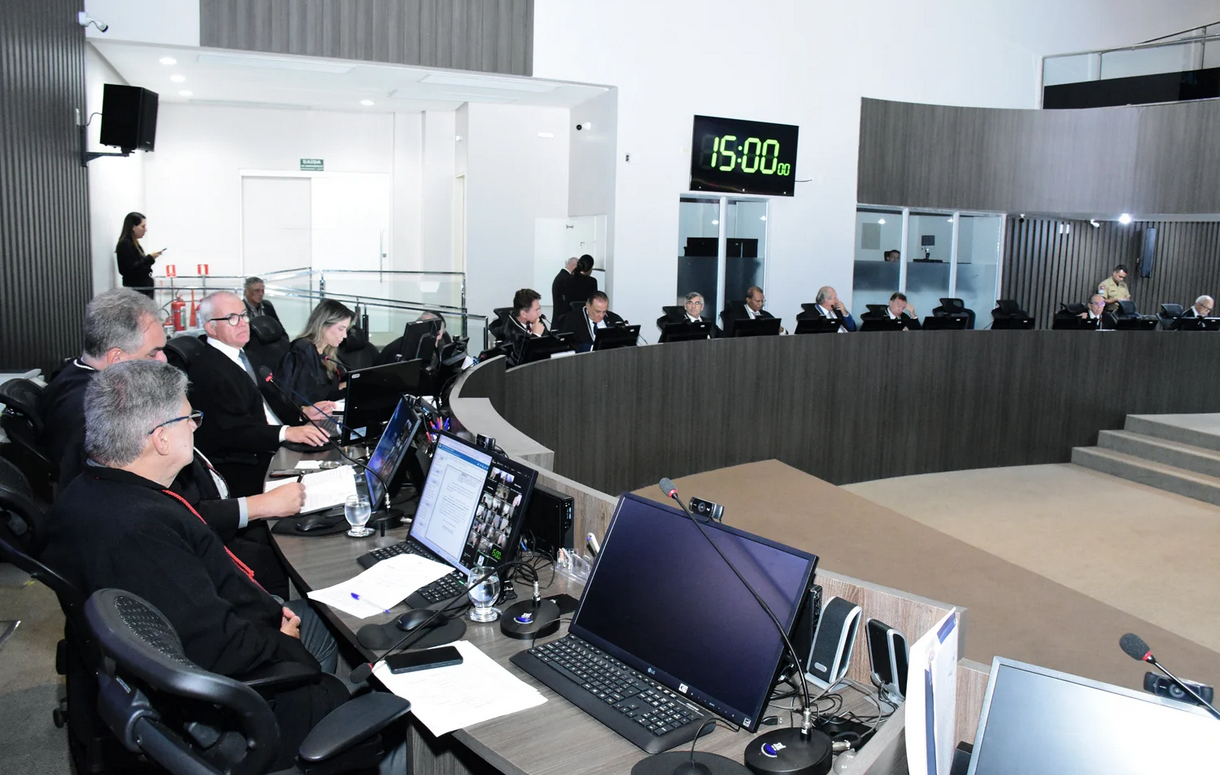 Justiça julga inconstitucional uso da Bíblia e menção a Deus em sessões legislativas da PB