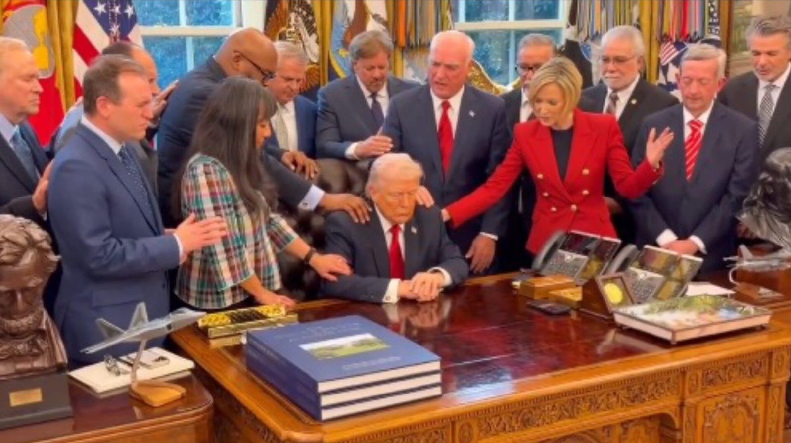 Pastores oram por Trump na Casa Branca em meio à guerra contra o Irã: “Graça e proteção”